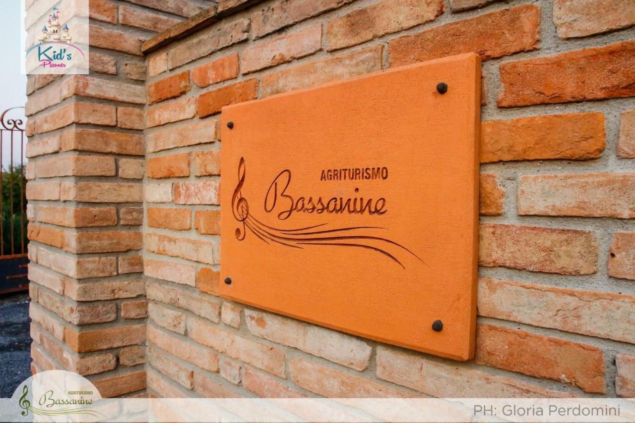 巴思妮度假农庄酒店 Monticelli dʼOngina 外观 照片